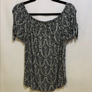 Pink Republic Black and White Blouse Chic Design